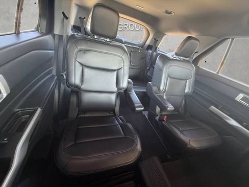Used 2022 Ford Explorer XLT w/ Equipment Group 202A RWD image 22
