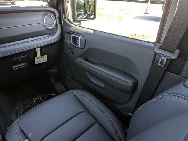 New 2026 Jeep Wrangler Unlimited Sahara AWD/4WD image 17