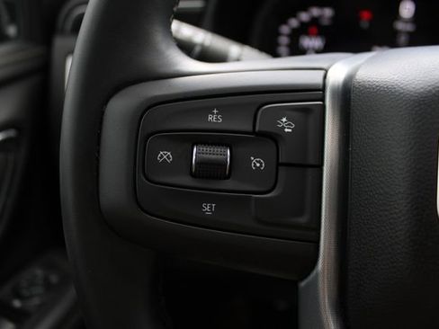 Used 2023 GMC Yukon SLT image 11