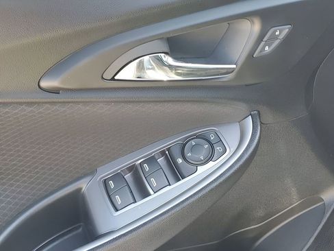 Used 2025 Chevrolet Malibu RS image 45