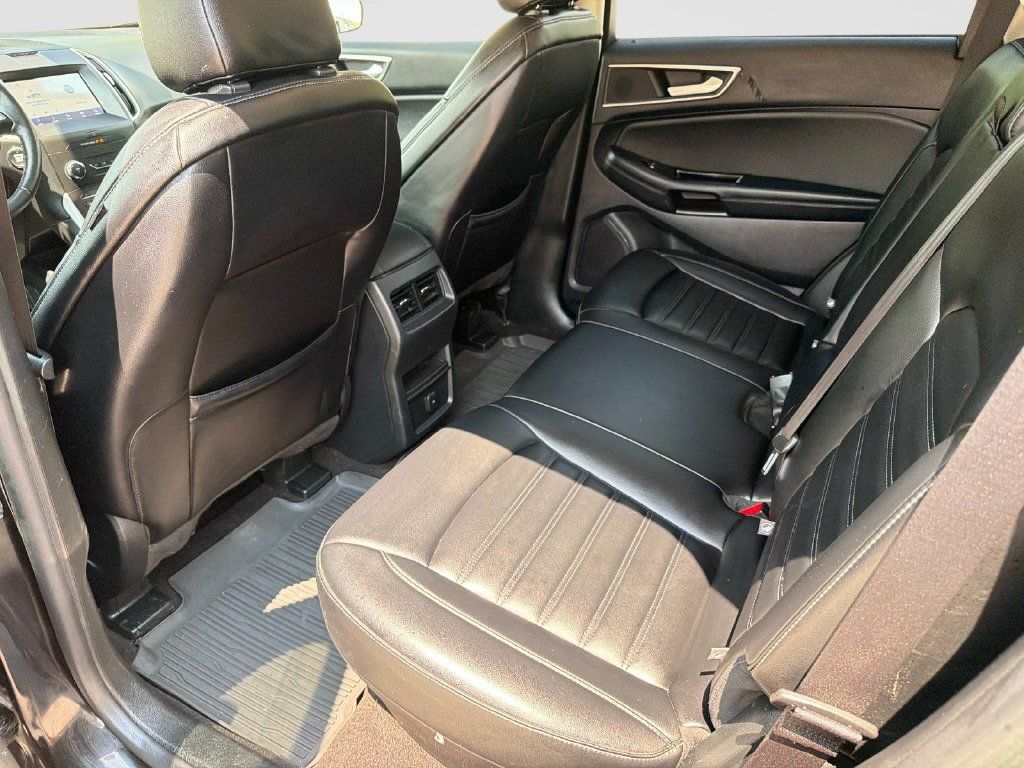 Used 2020 Ford Edge SEL w/ Cold Weather Package AWD/4WD image 15
