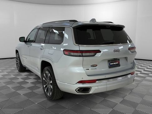 Used 2021 Jeep Grand Cherokee L Overland w/ Luxury Tech Group IV AWD/4WD image 3