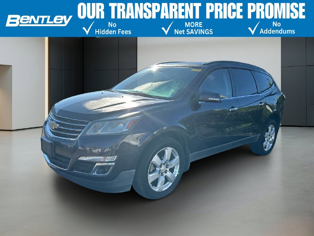 Used 2017 Chevrolet Traverse LT w/ Style and Technology Package FWD image 1