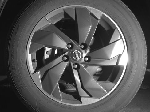 Used 2025 Nissan Rogue SV FWD image 12