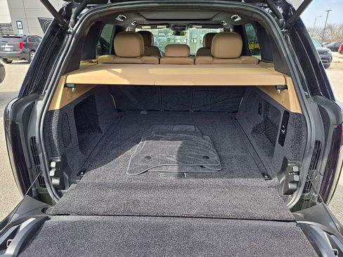 Used 2024 Land Rover Range Rover SE image 18