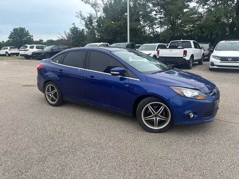 Used 2012 Ford Focus Titanium FWD image 18