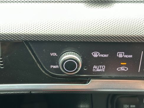 Used 2025 Kia Sportage SX FWD image 17