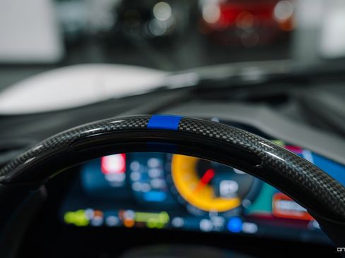 Used 2022 Ferrari SF90 Spider image 44