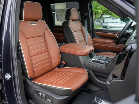 New 2026 GMC Sierra 3500 Denali Ultimate image 9