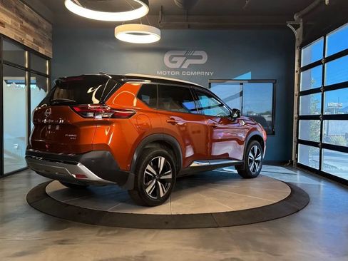 Used 2022 Nissan Rogue Platinum w/ Head-Up Display Package AWD/4WD image 3