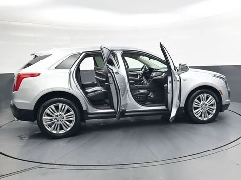 Used 2019 Cadillac XT5 Premium Luxury image 40