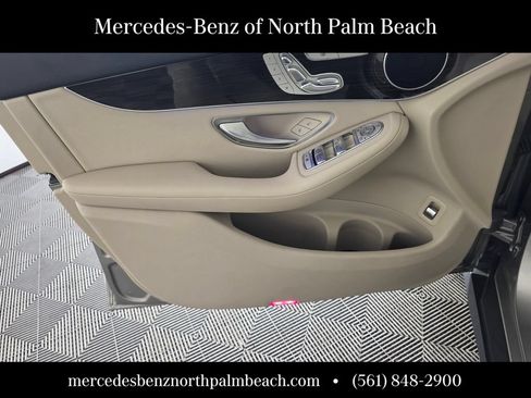 Used 2020 Mercedes-Benz GLC 300 image 22