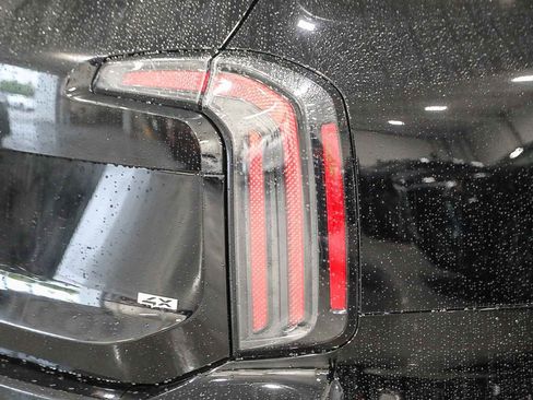 Used 2023 Kia Telluride SX Prestige image 9