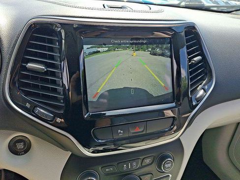 Certified 2020 Jeep Cherokee Limited AWD/4WD image 18