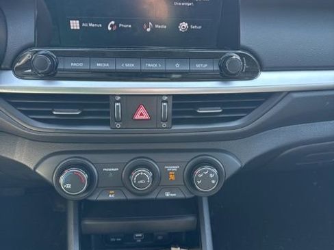Used 2024 Kia Forte LXS w/ LXS Technology Package image 12