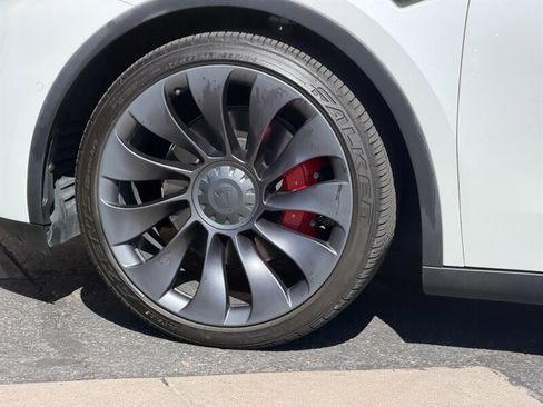 Used 2021 Tesla Model Y Performance AWD/4WD image 35