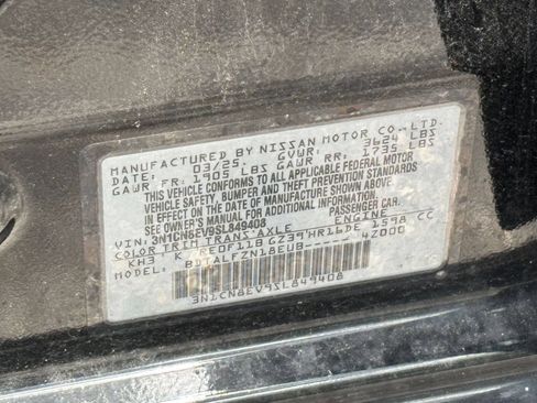 Used 2025 Nissan Versa SV FWD image 10