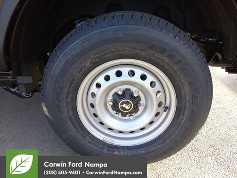 New 2025 Ford Bronco 4-Door AWD/4WD image 32