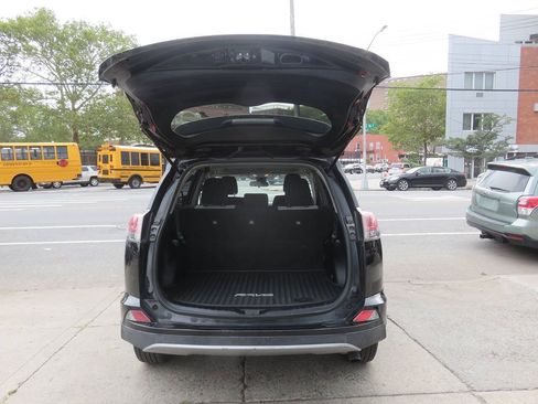 Used 2018 Toyota RAV4 XLE w/ Plus Extra Value Package AWD/4WD image 23