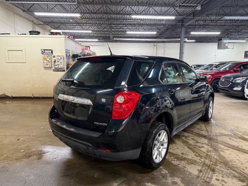 Used 2011 Chevrolet Equinox LS w/ Bluetooth Package image 4