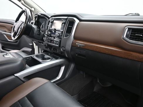 Used 2018 Nissan Titan Platinum Reserve w/ Platinum Utility Package AWD/4WD image 26