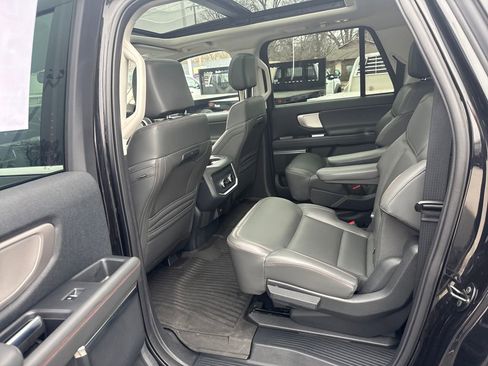 Used 2025 Ford Expedition Max Active image 18