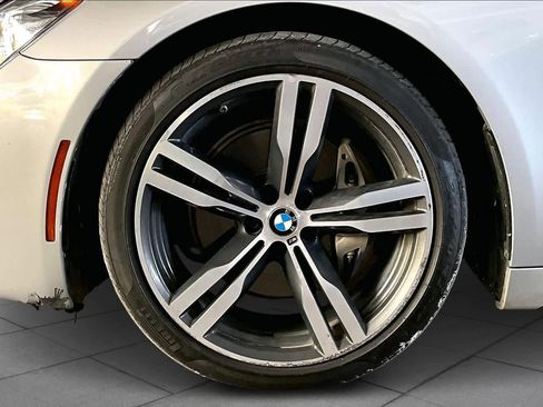 Used 2019 BMW 740i w/ M Sport Package image 10