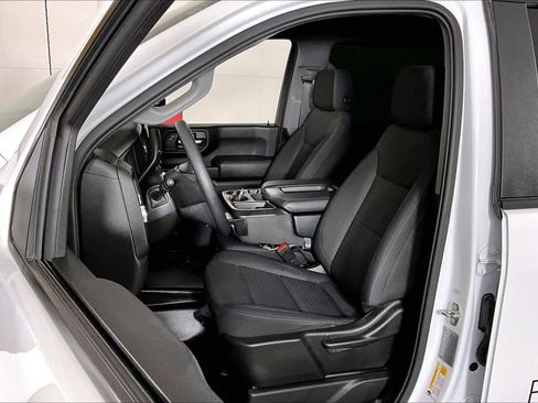 Certified 2024 GMC Sierra 2500 Pro w/ Convenience Package image 6