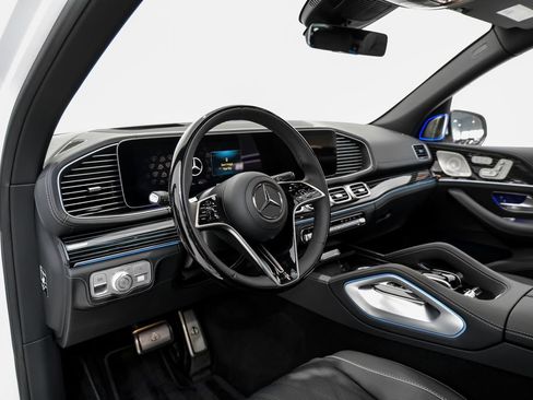 Used 2026 Mercedes-Benz Maybach GLS 600 4MATIC image 6