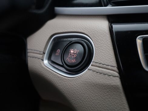 Used 2021 BMW X1 sDrive28i w/ Premium Package FWD image 12