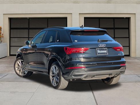 Used 2025 Audi Q3 2.0T Premium image 2