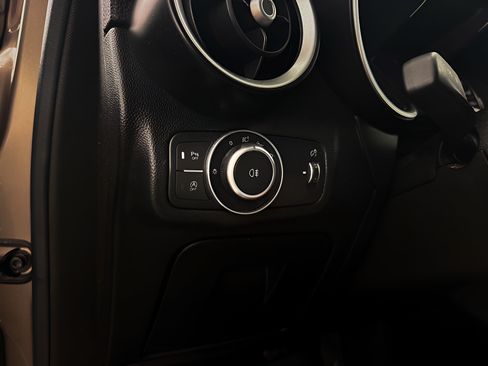 Used 2019 Alfa Romeo Stelvio w/ Nero Edizione RWD image 14