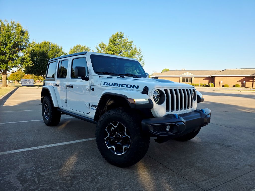 Used 2022 Jeep Wrangler Unlimited Rubicon 4xe w/ Cold Weather Group AWD/4WD image 7