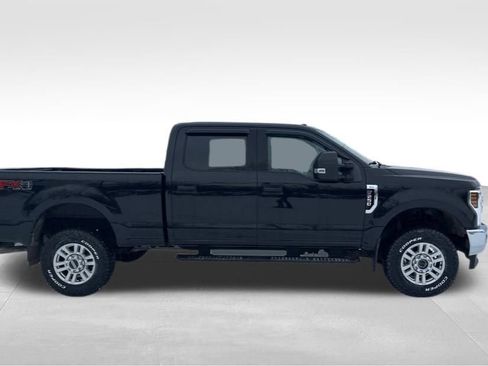 Used 2019 Ford F250 XLT w/ XLT Value Package image 4