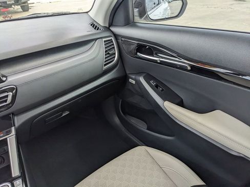 Certified 2023 Kia Seltos SX image 17