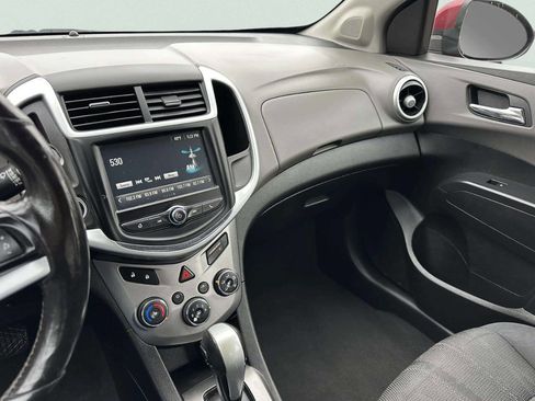 Used 2017 Chevrolet Sonic LT w/ Convenience Package image 31