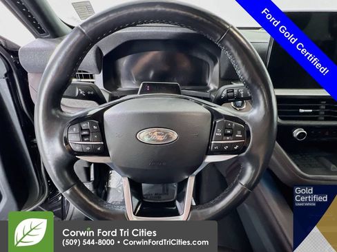 Used 2025 Ford Explorer Platinum w/ LUX Leather Package AWD/4WD image 8