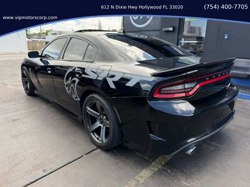 Used 2018 Dodge Charger SRT Hellcat w/ Harman/Kardon Audio Group RWD image 3