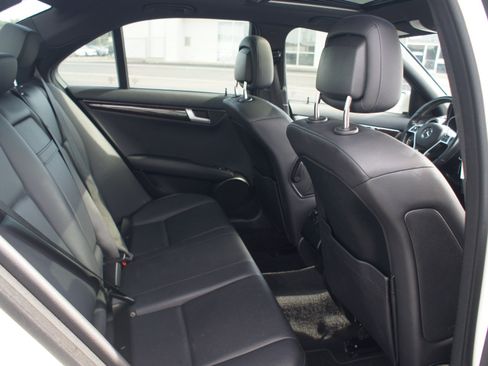Used 2014 Mercedes-Benz C 250 Sedan image 16