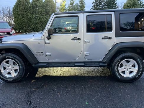 Used 2014 Jeep Wrangler Unlimited Sport w/ Quick Order Package 24S image 9