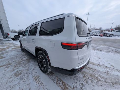 Used 2024 Jeep Wagoneer Series III image 6