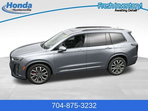 Used 2022 Cadillac XT6 Sport w/ Technology Package AWD/4WD image 16