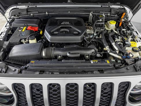 Used 2021 Jeep Wrangler Unlimited Sahara AWD/4WD image 51