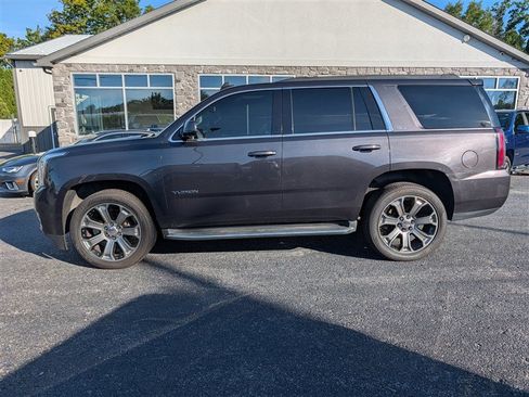 Used 2016 GMC Yukon SLT w/ Open Road Package AWD/4WD image 3