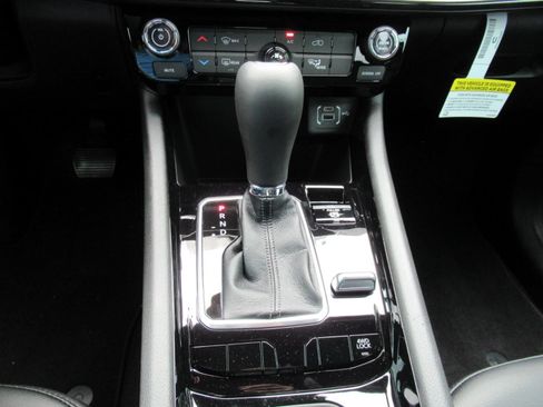 New 2026 Jeep Compass Latitude AWD/4WD image 26