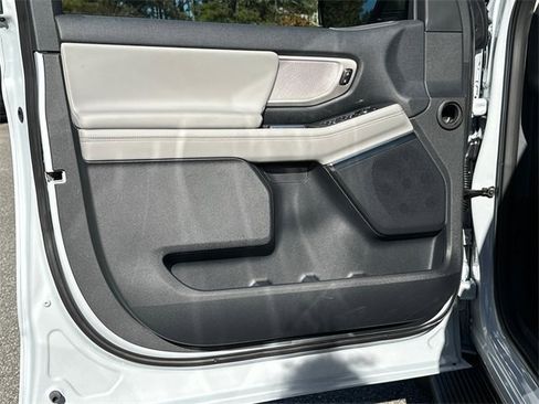 New 2025 Ford Expedition Max Active image 10