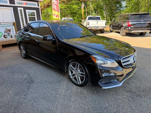 Used 2016 Mercedes-Benz E 350 Sedan image 3