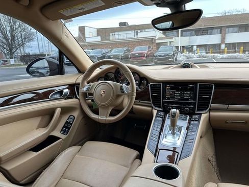 Used 2013 Porsche Panamera 4 image 70
