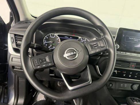 Used 2024 Nissan Rogue S AWD/4WD image 19