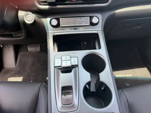Used 2023 Hyundai Kona Limited FWD image 20